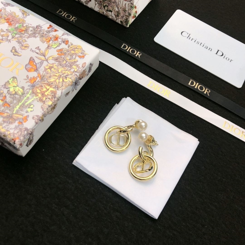 chr1st1an D10r earrings